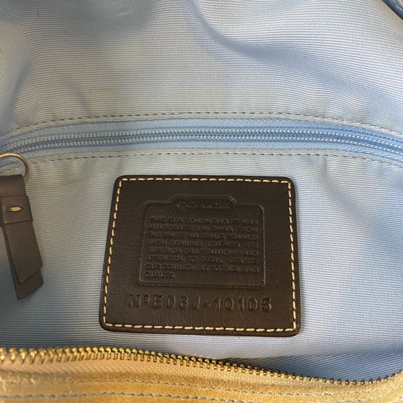 Coach Hamptons Soho Scarf Print - Picture 2 of 6